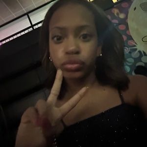 Meet your Posher, Neyla